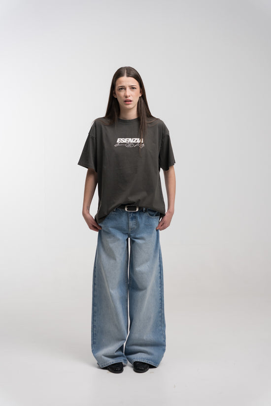 GRAPHITE ROOTS TEE