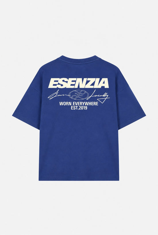 NAVY ROOTS TEE · espalda (digital, portada)