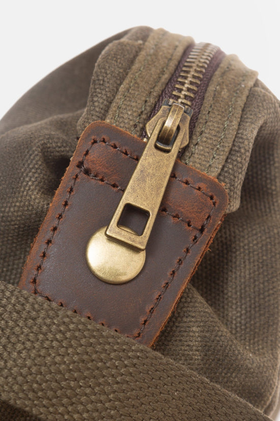 NECESER CLÁSICO ENCERADO VERDE - Esenzia