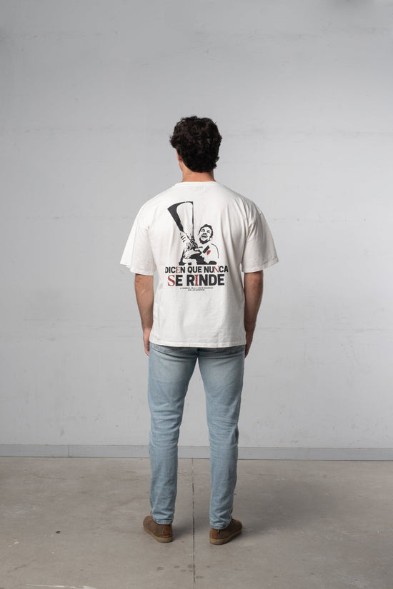 NEVER SURRENDER TEE - Esenzia