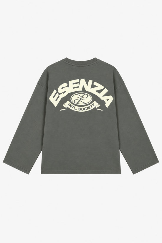 OLIVE PENNANT LONGSLEEVE · espalda (digital, portada)
