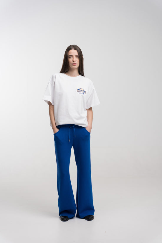 WHITE EMBASSY TEE