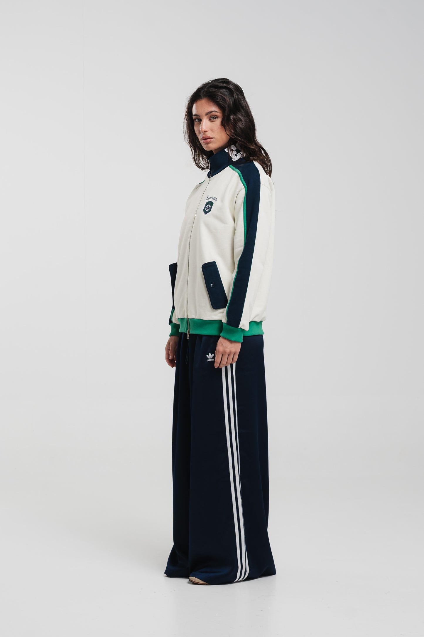 GREEN LETTER NECK TRACKJACKET