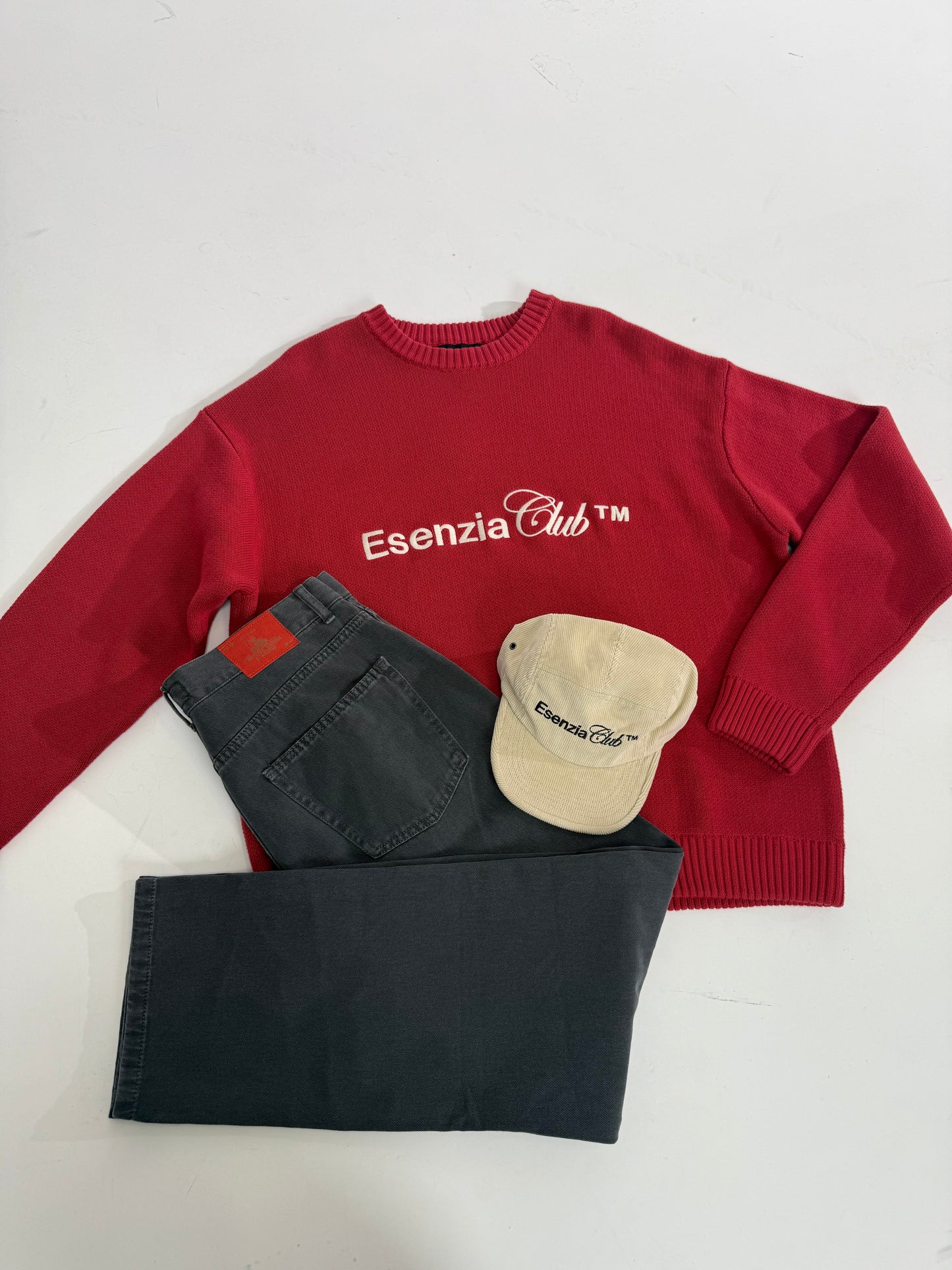 SCARLET ICONIC KNIT SWEATER