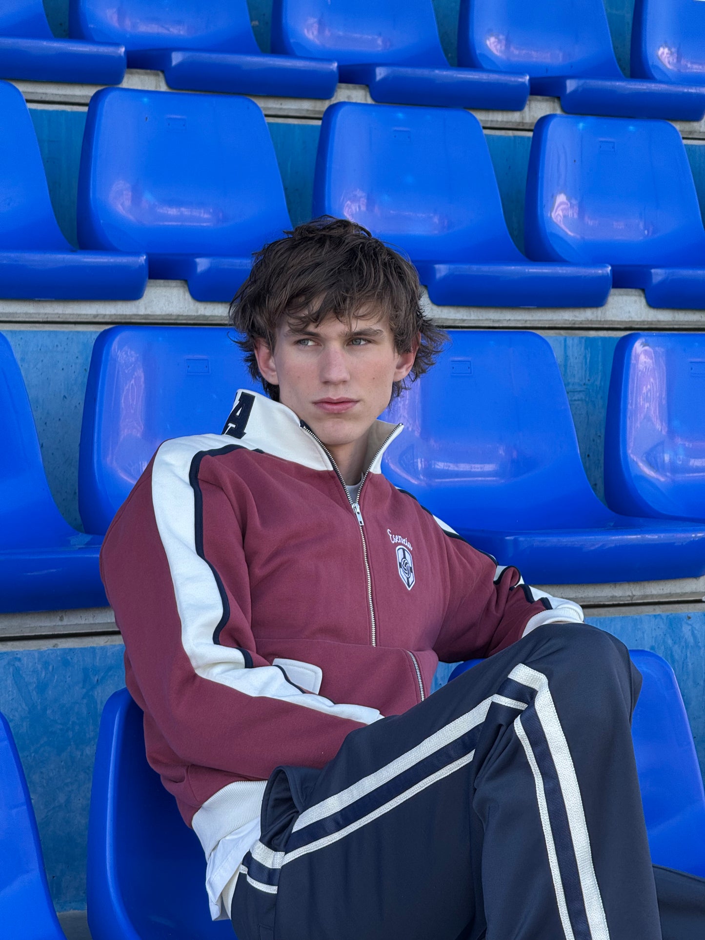 BORDEAUX LETTER NECK TRACKJACKET