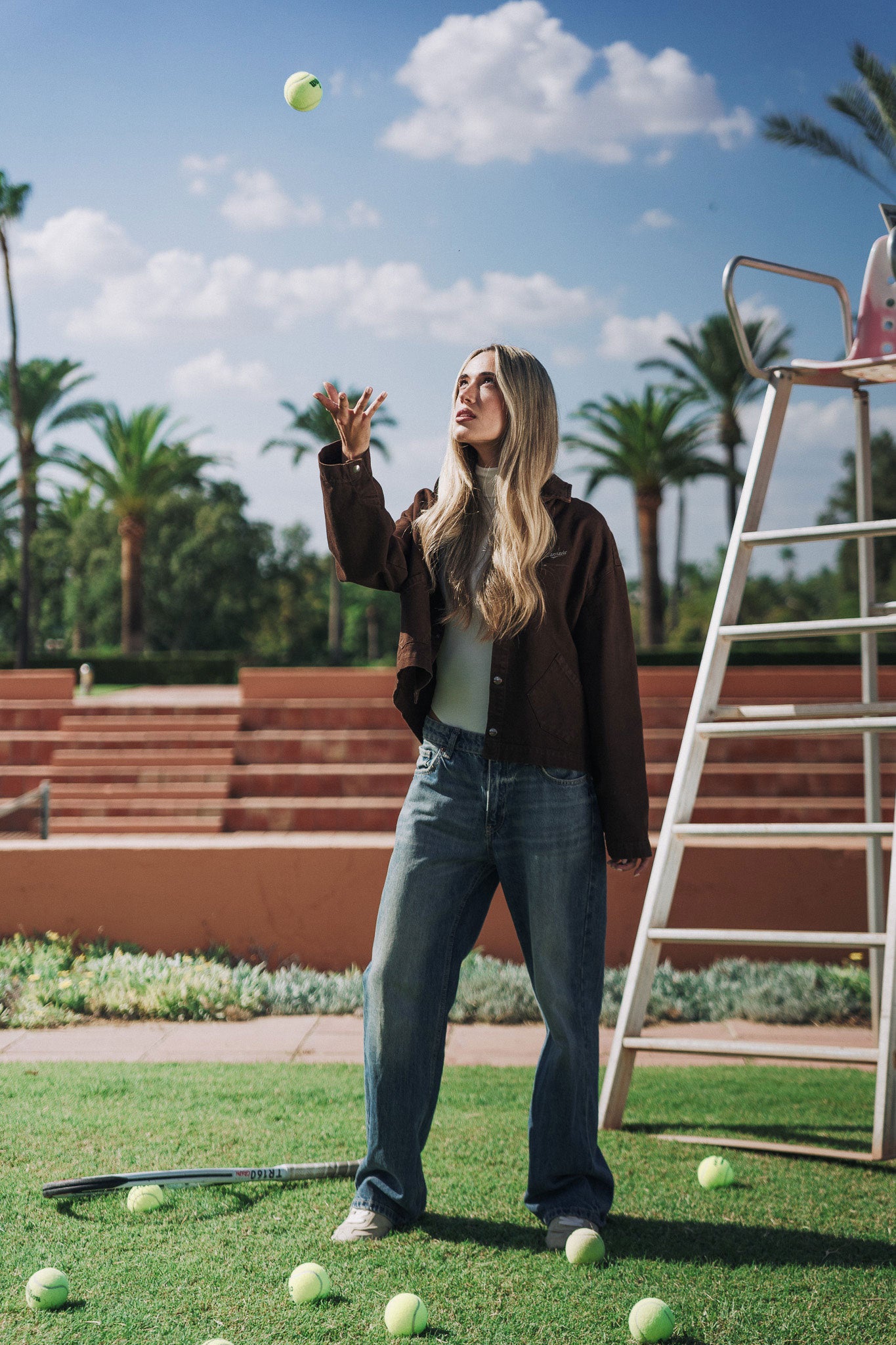 BROWN ESSENTIAL JACKET