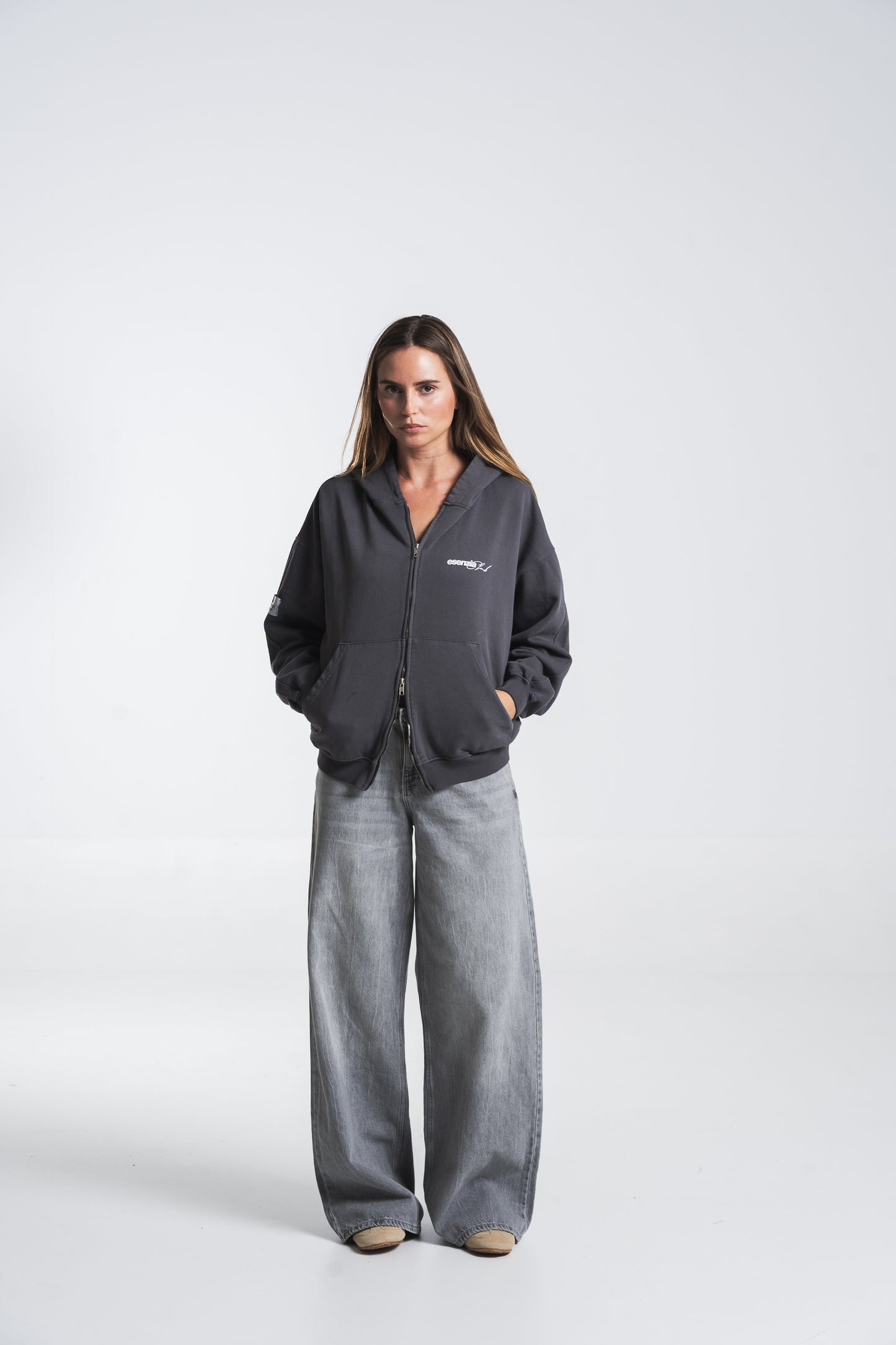 CHARCOAL GRAY CITY ZIPPER