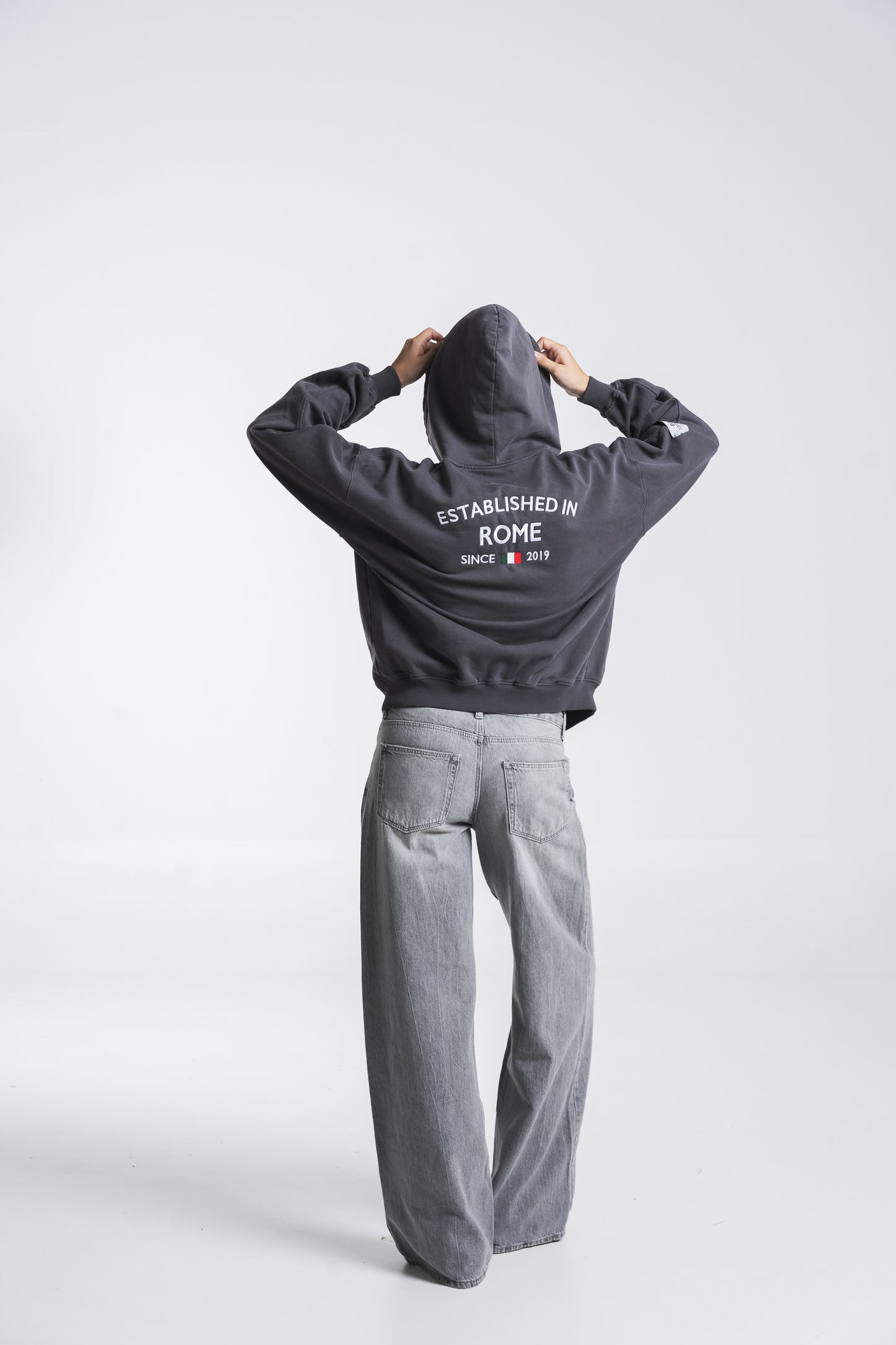 CHARCOAL GRAY CITY ZIPPER