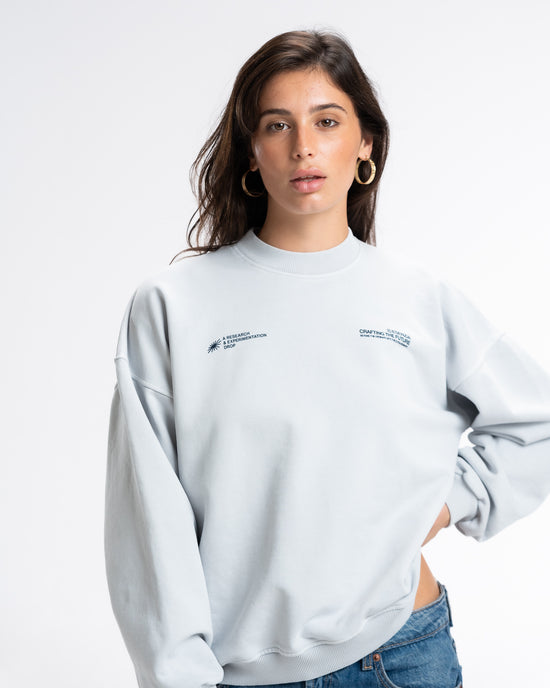 CHALK WHITE SPARK CREWNECK
