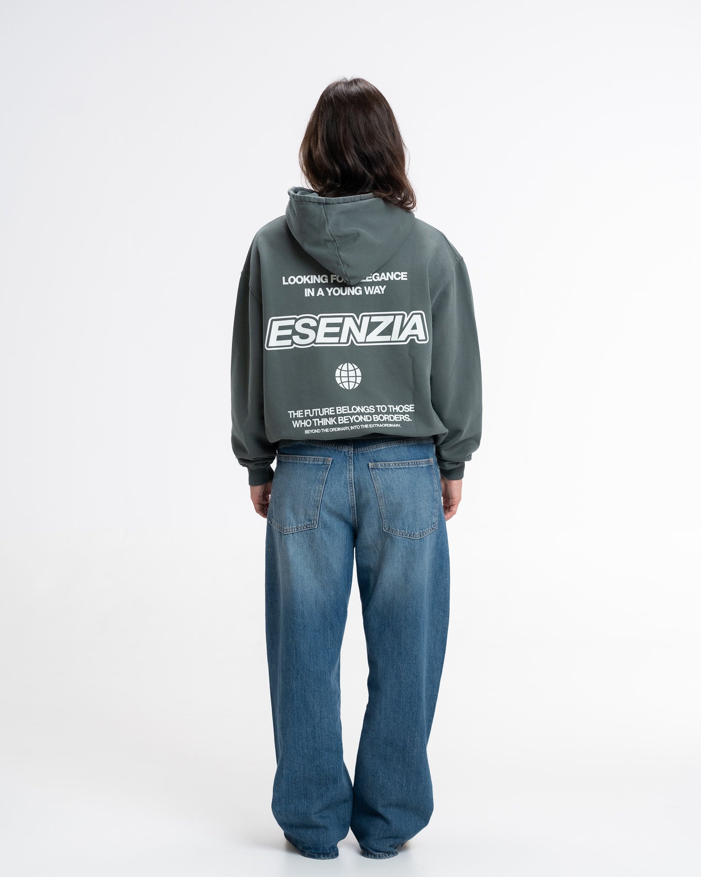 Vert au-delà du sweat à capuche