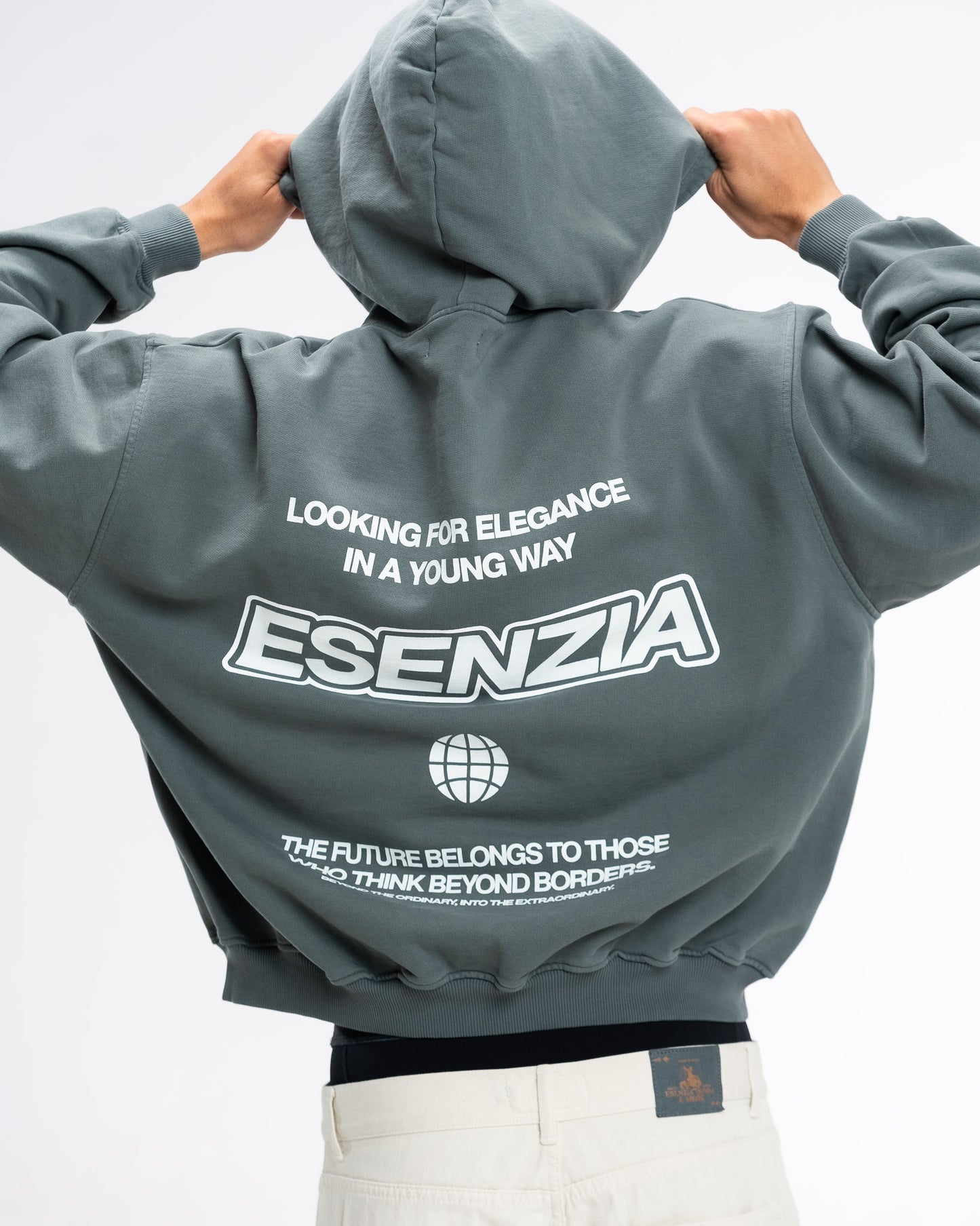 Vert au-delà du sweat à capuche