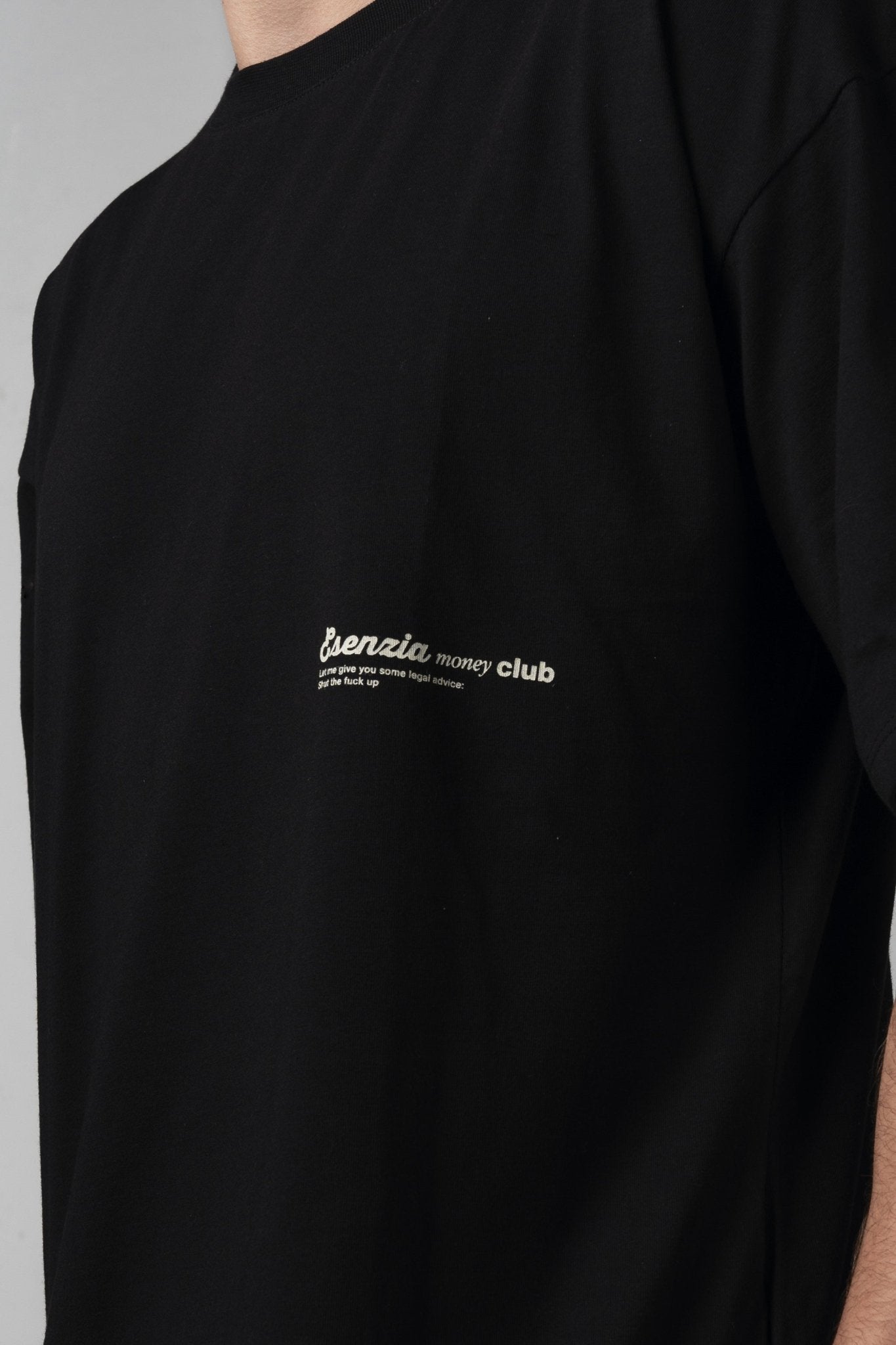 BLACK WOLF TEE - Esenzia