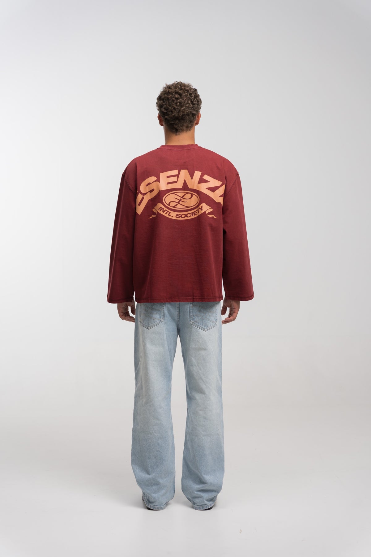 BRICK PENNANT LONGSLEEVE