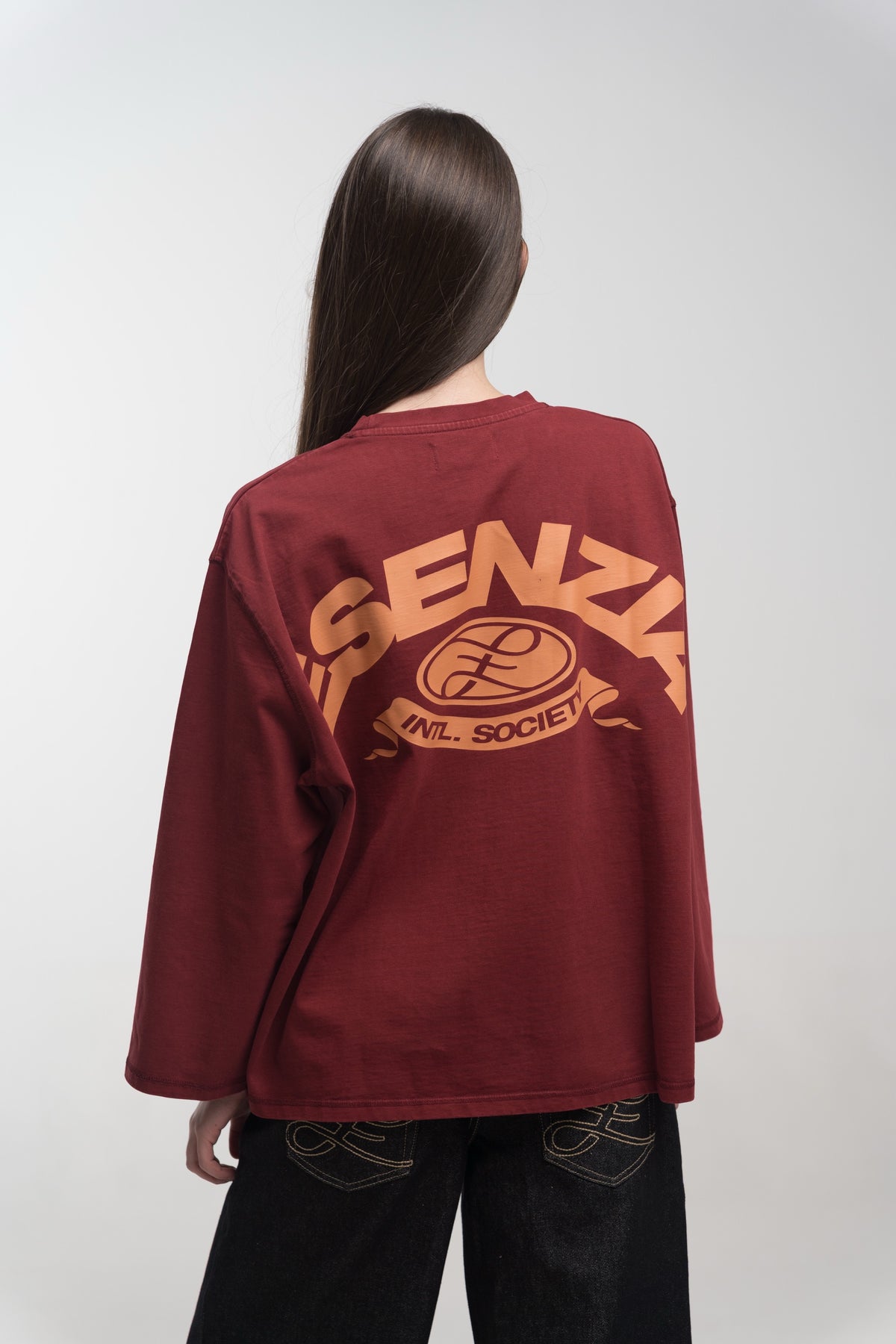 BRICK PENNANT LONGSLEEVE