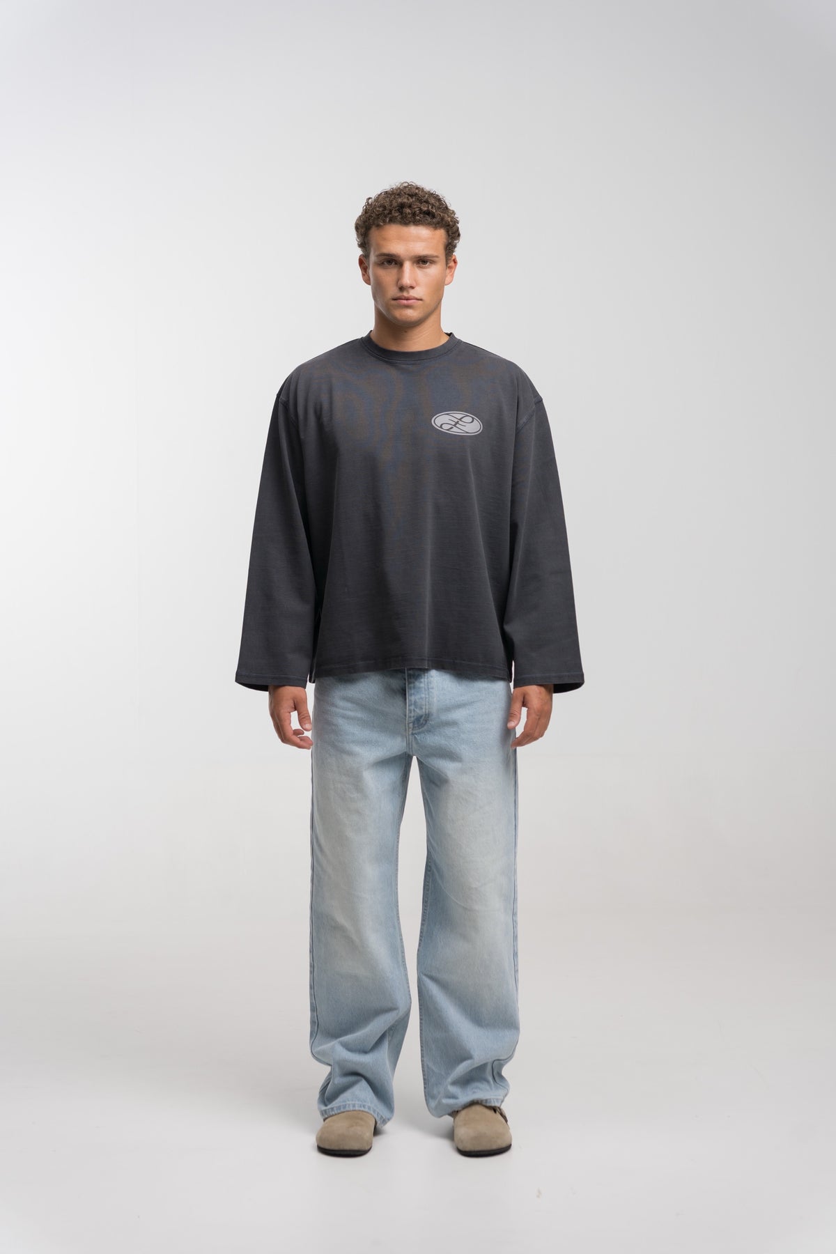 CHARCOAL PENNANT LONGSLEEVE