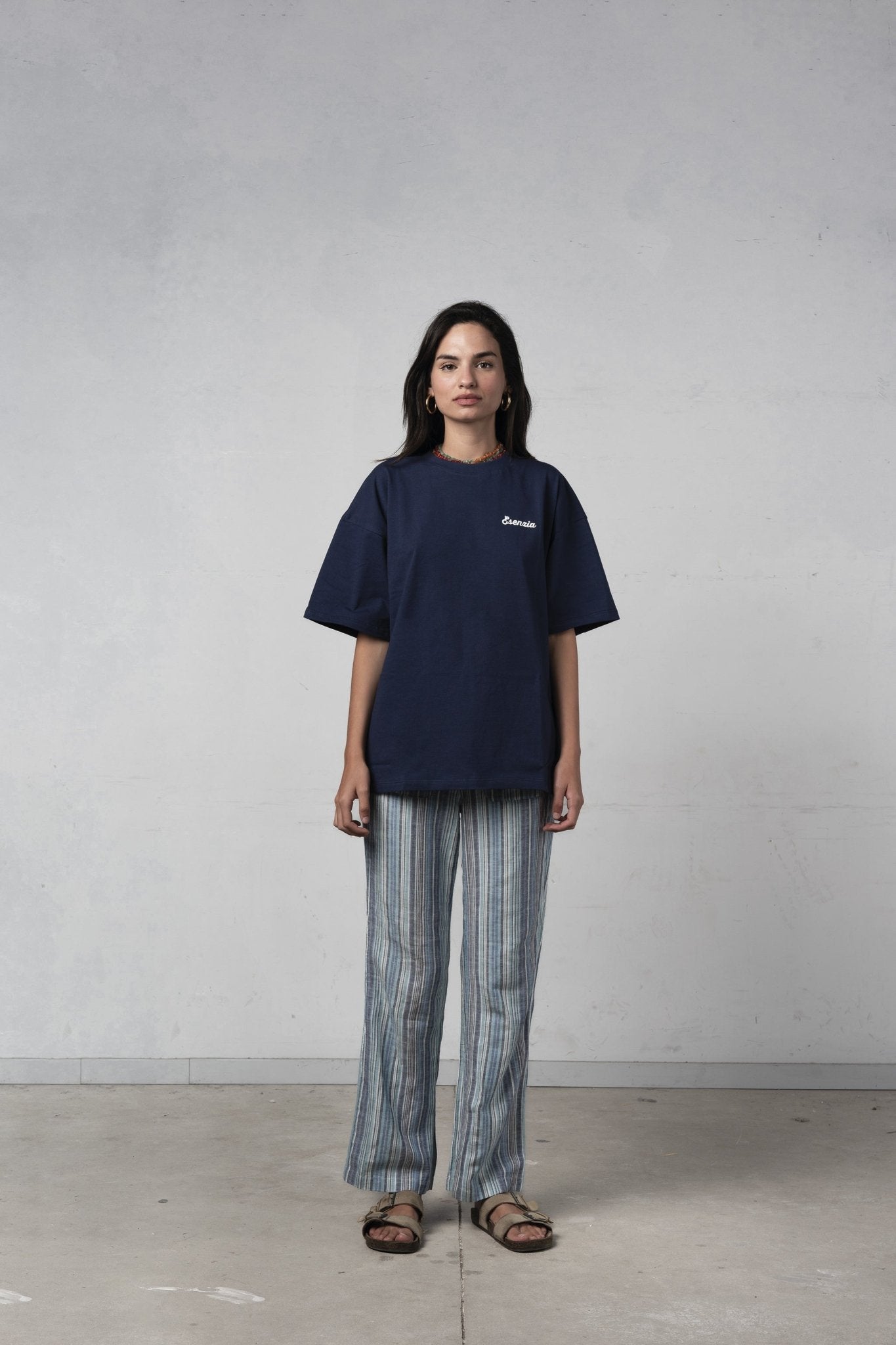 DARK BLUE D10S TEE - Esenzia