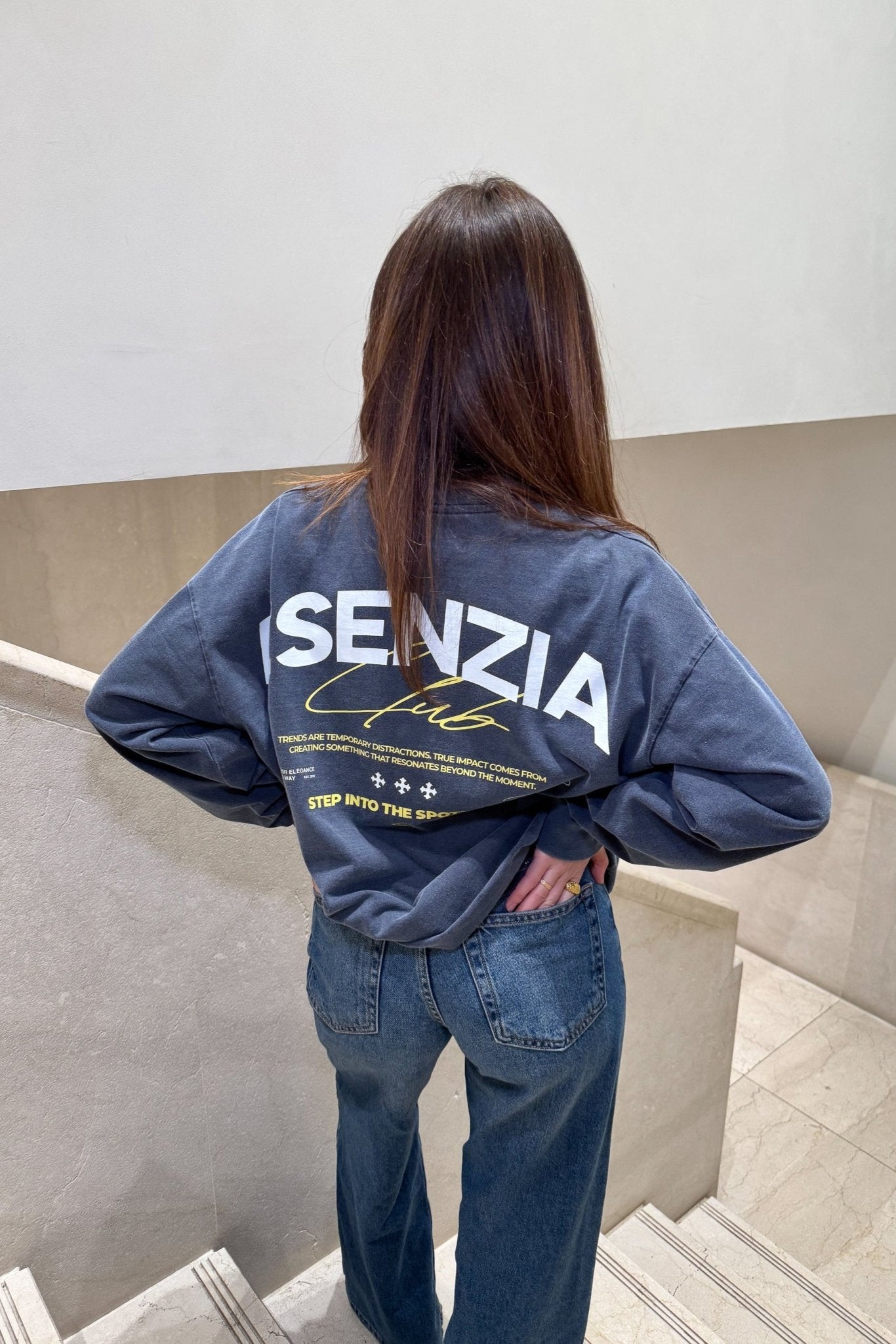 DUSTY SIGNATURE LONGSLEEVE - Esenzia
