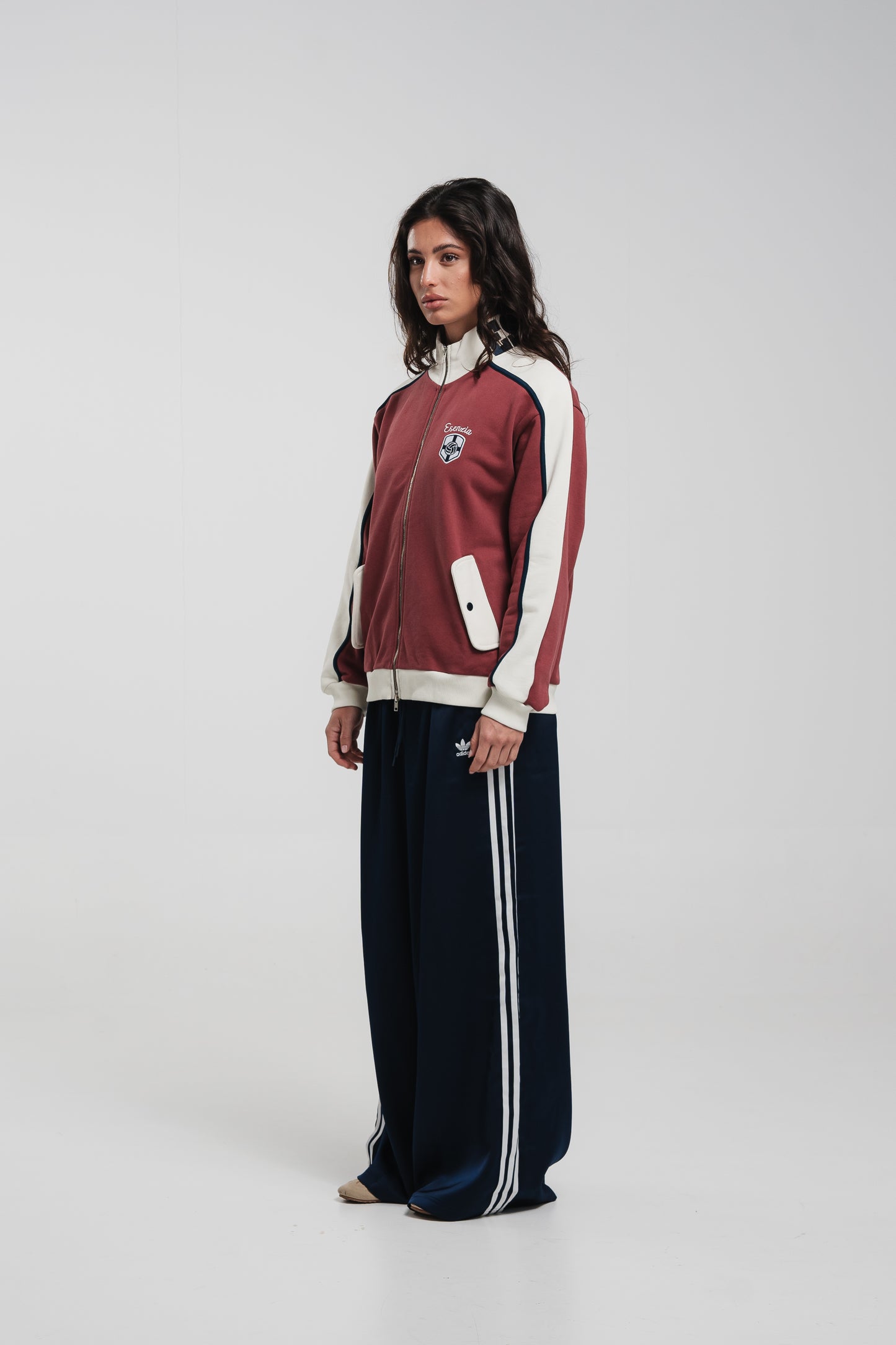 BORDEAUX LETTER NECK TRACKJACKET