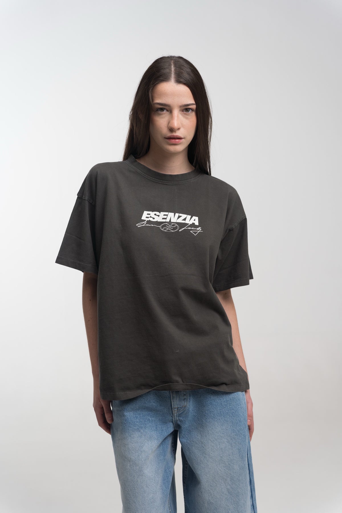 GRAPHITE ROOTS TEE