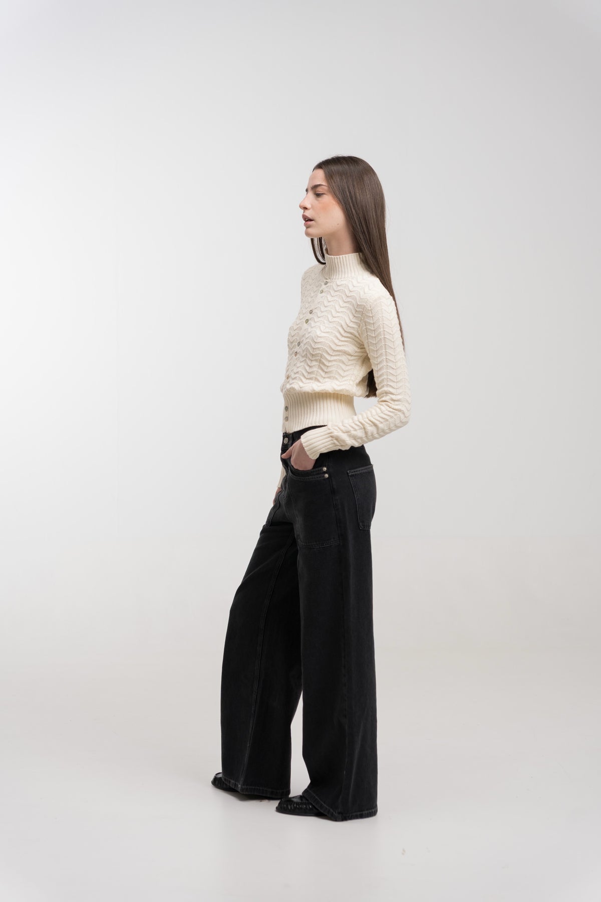IVORY REGATTA BUTTON KNIT