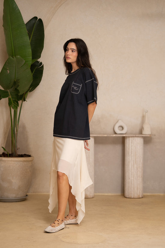 GREY STITCH TEE