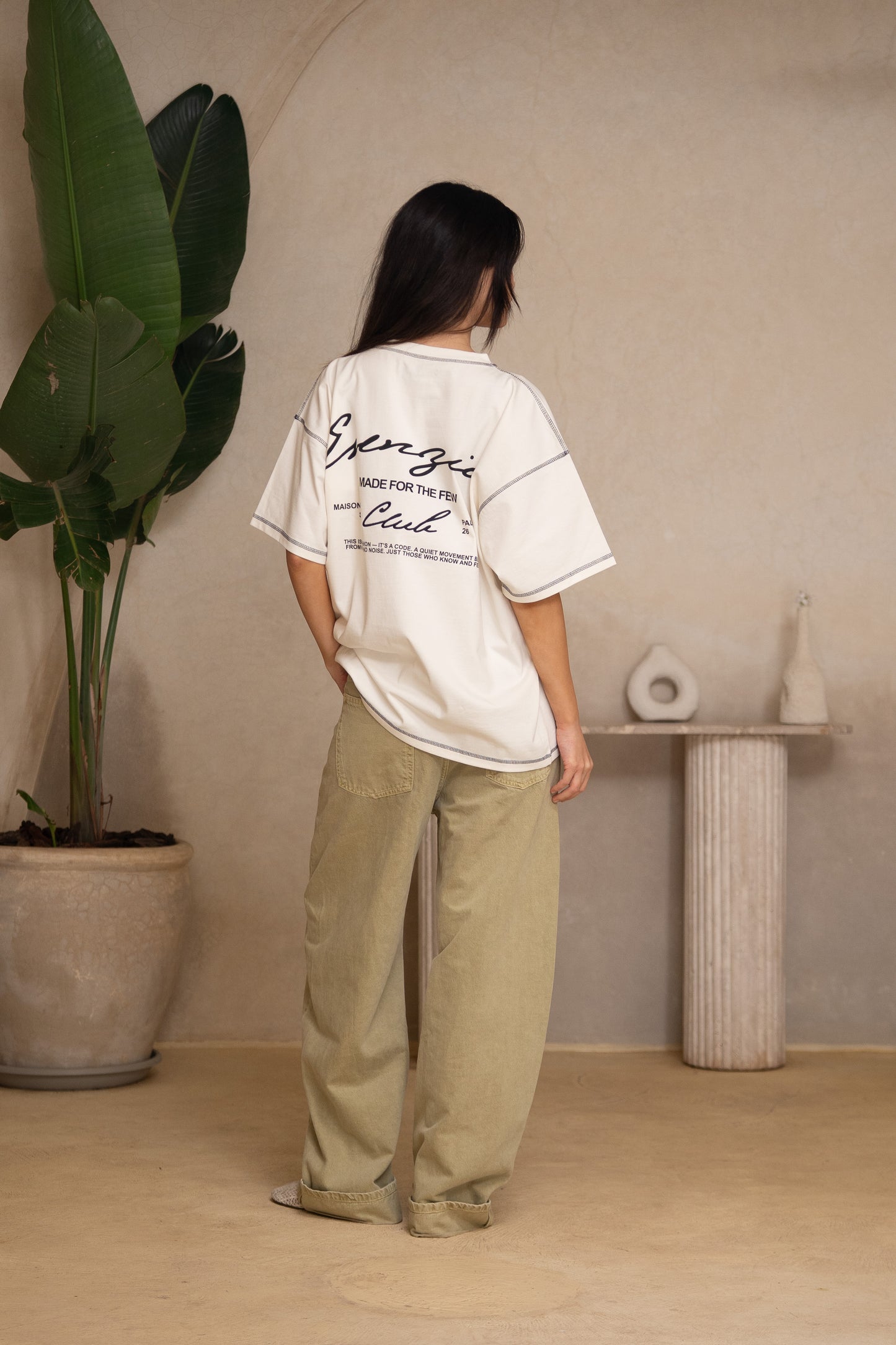 WHITE STITCH TEE