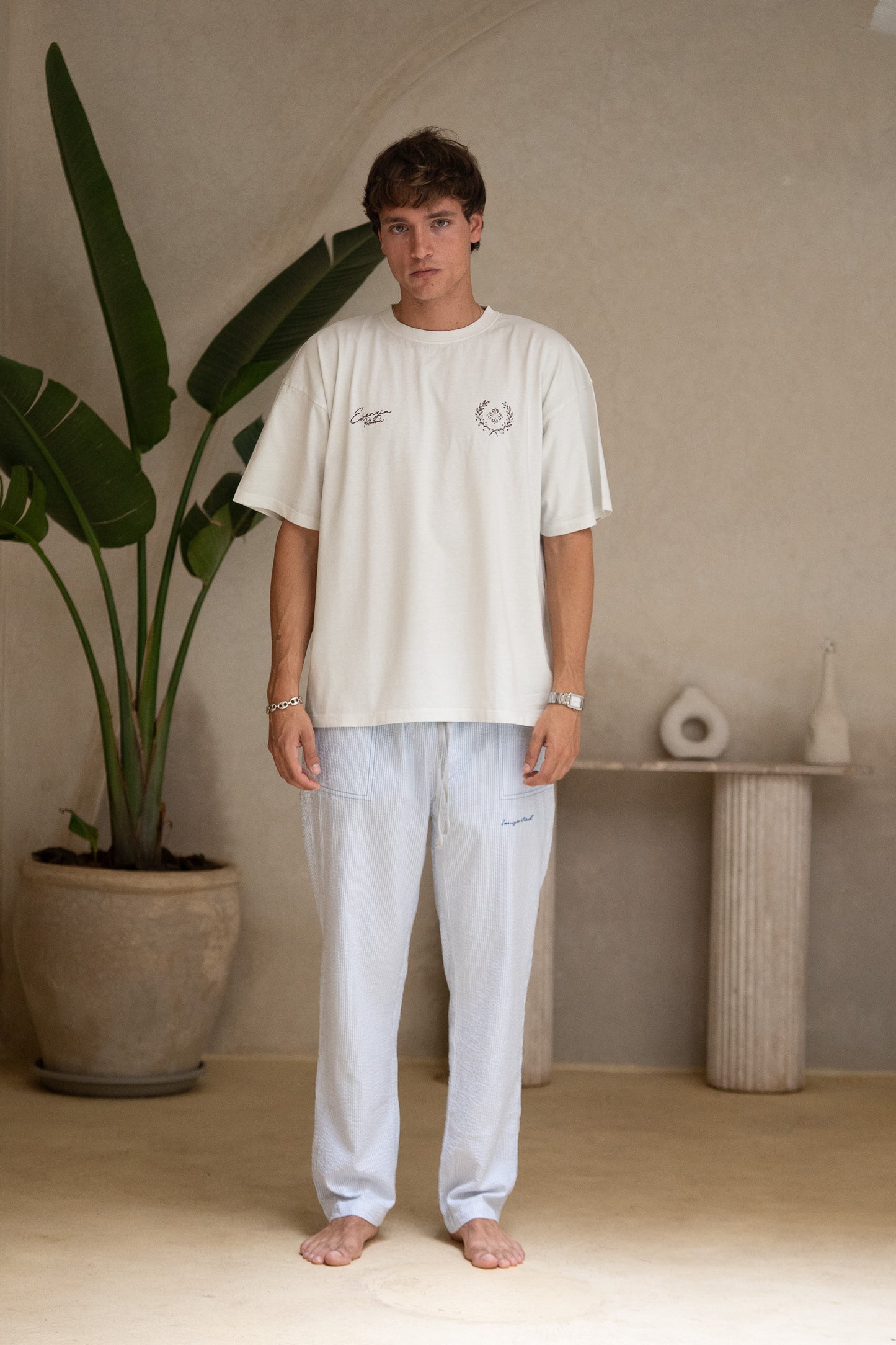 BEIGE LAUREL TEE