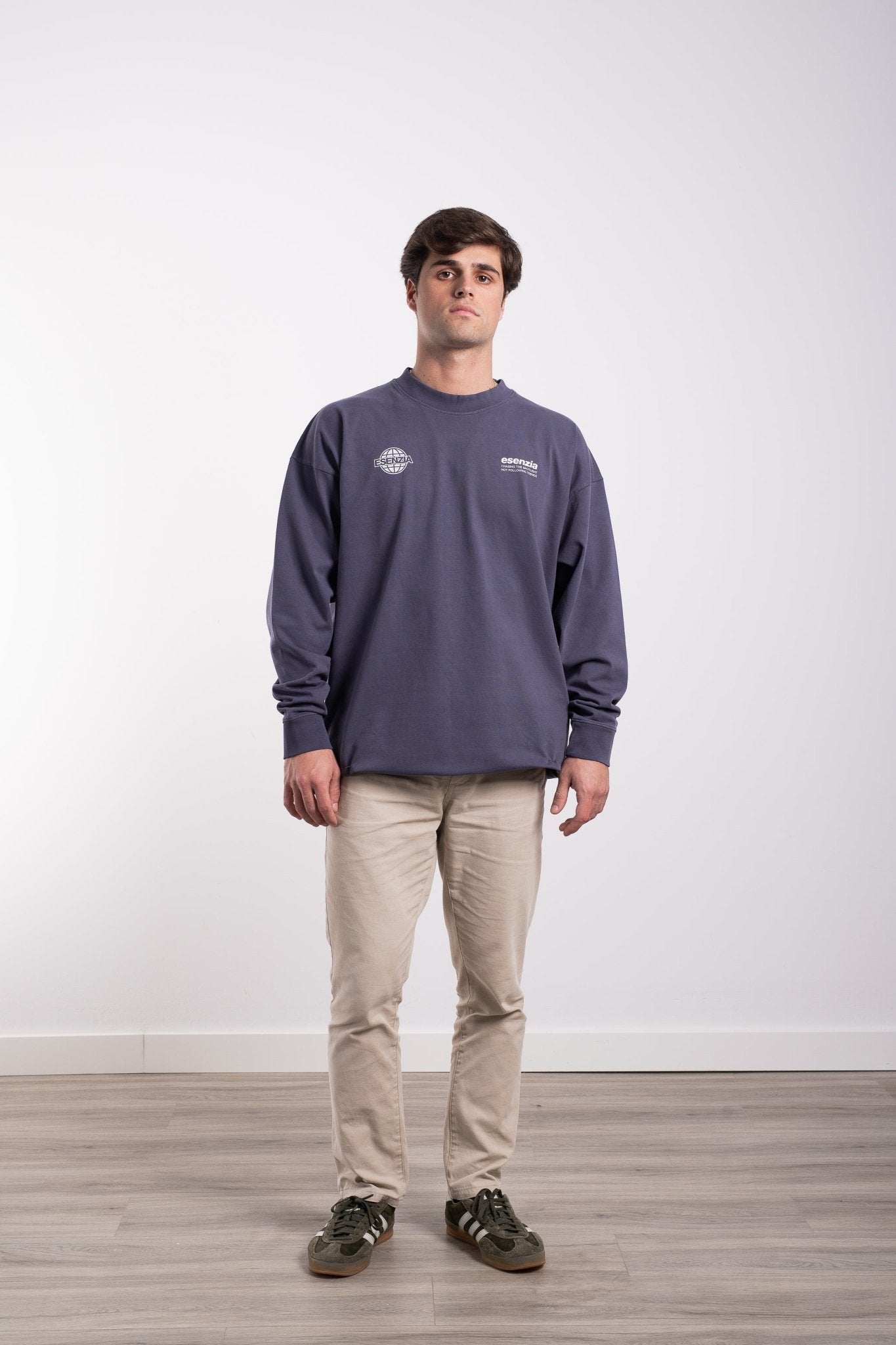 MIDNIGHT SPHERE LONGSLEEVE - Esenzia