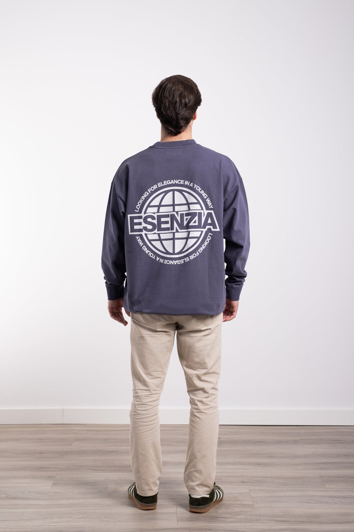 MIDNIGHT SPHERE LONGSLEEVE - Esenzia