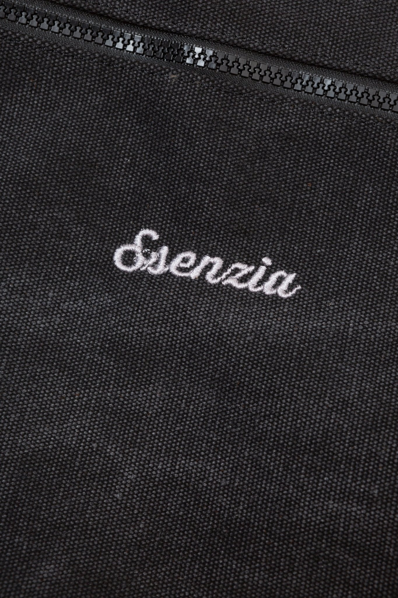 MOCHILA VINTAGE DE LONA NEGRA - Esenzia