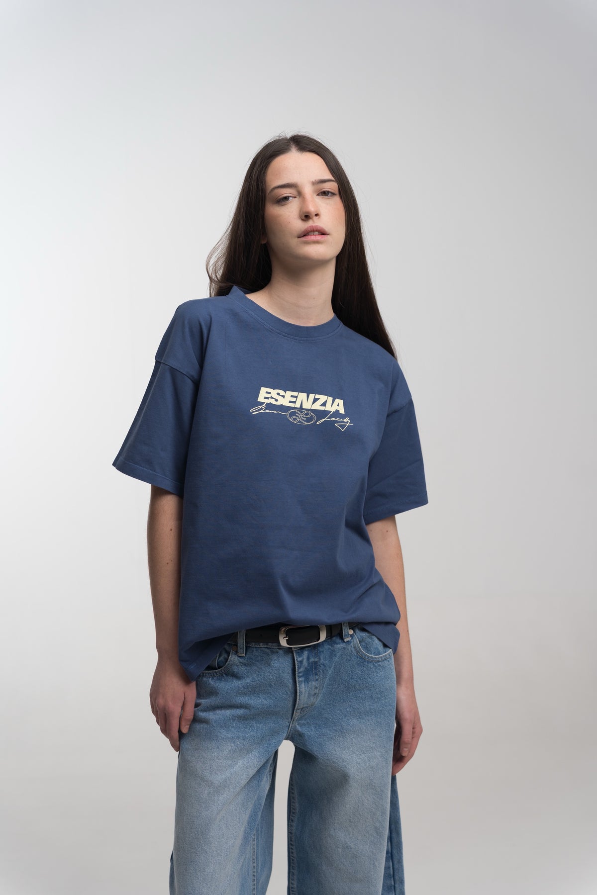 NAVY ROOTS TEE