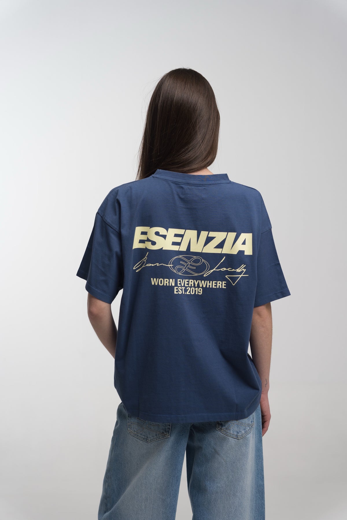 NAVY ROOTS TEE