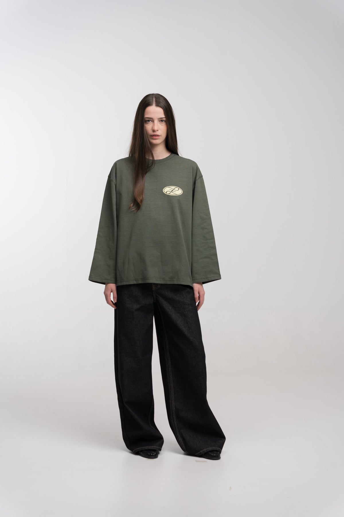 OLIVE PENNANT LONGSLEEVE