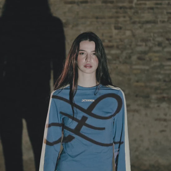 Sky Script Longsleeve · vídeo