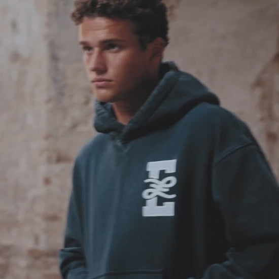 Navy Tartan Hoodie · vídeo