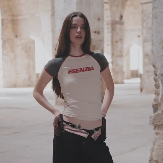 Cream League Tee · vídeo