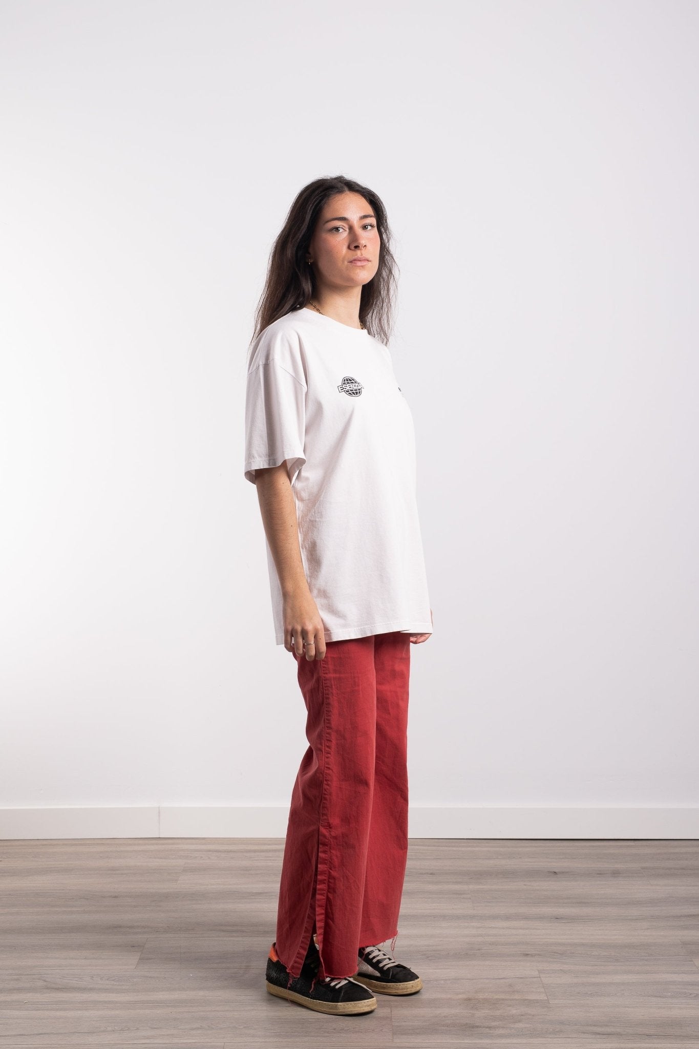 SNOW SPHERE TEE - Esenzia