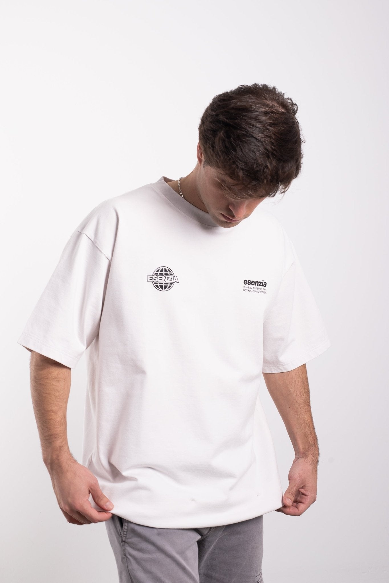 SNOW SPHERE TEE - Esenzia