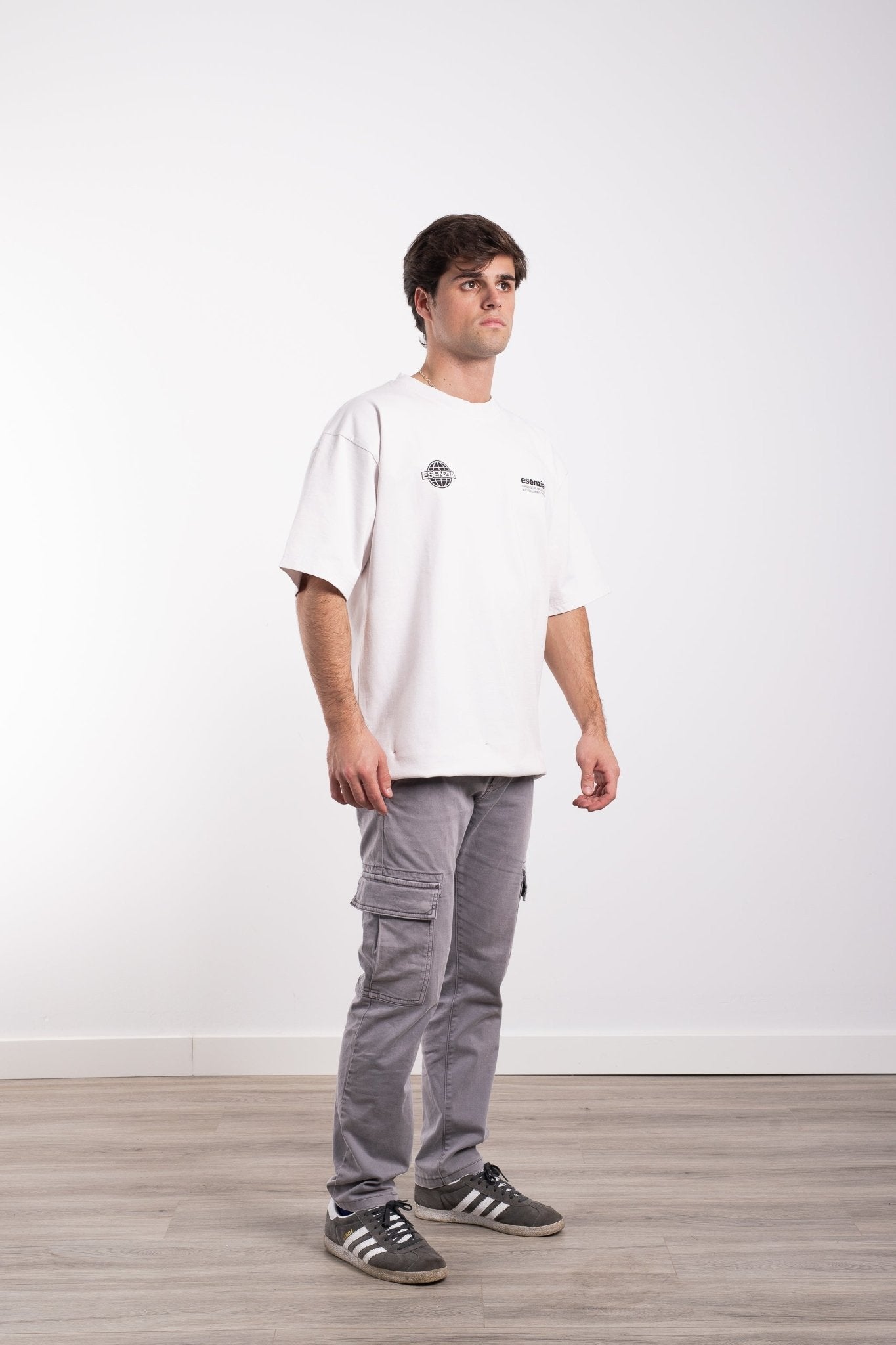 SNOW SPHERE TEE - Esenzia