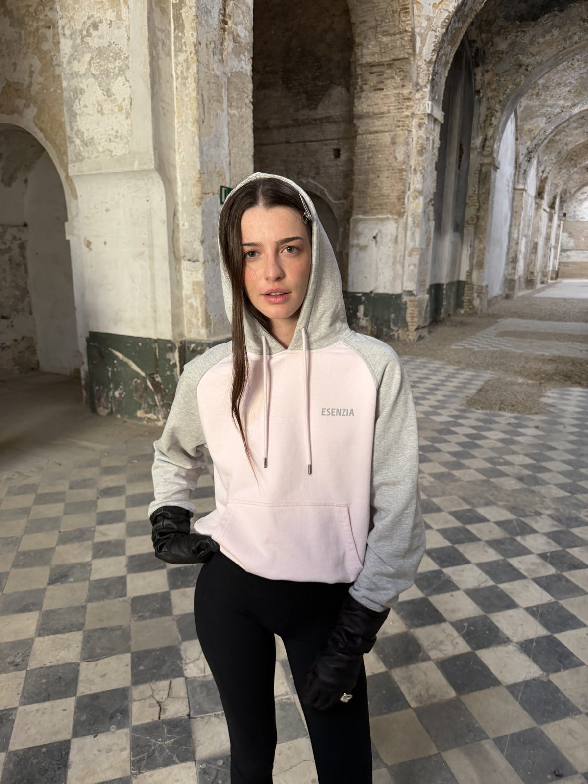 BLUSH CAMPUS HOODIE · The Shift (orgánico)