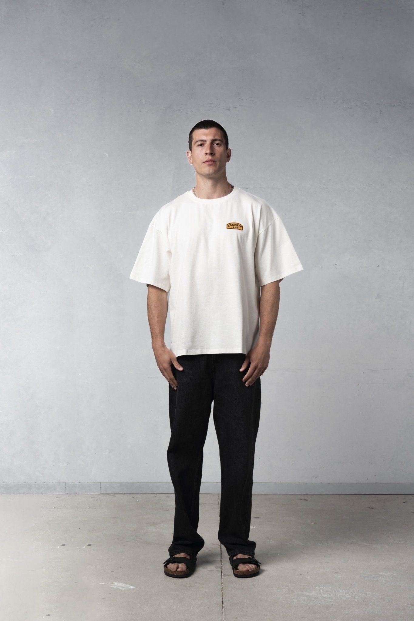 WHITE CAMEL TEE - Esenzia
