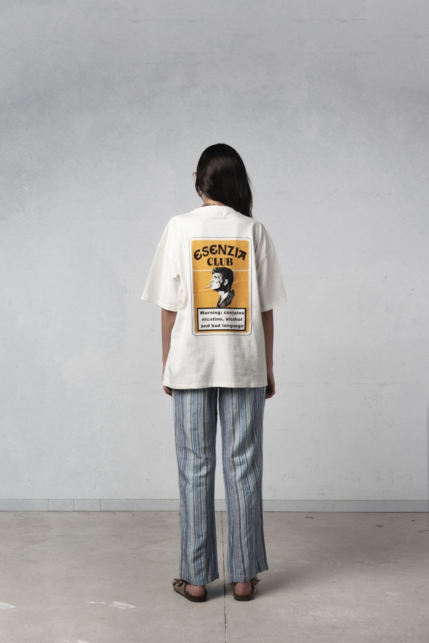WHITE CAMEL TEE - Esenzia