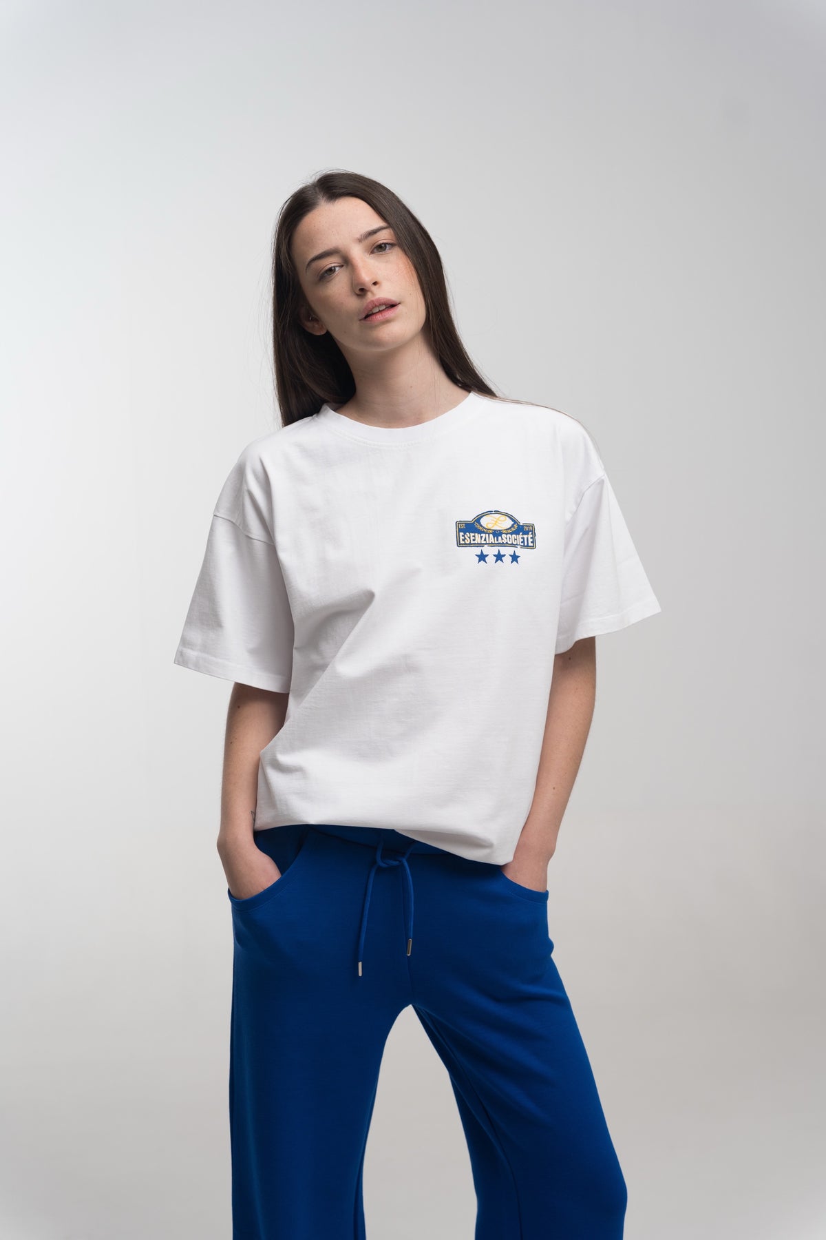 WHITE EMBASSY TEE