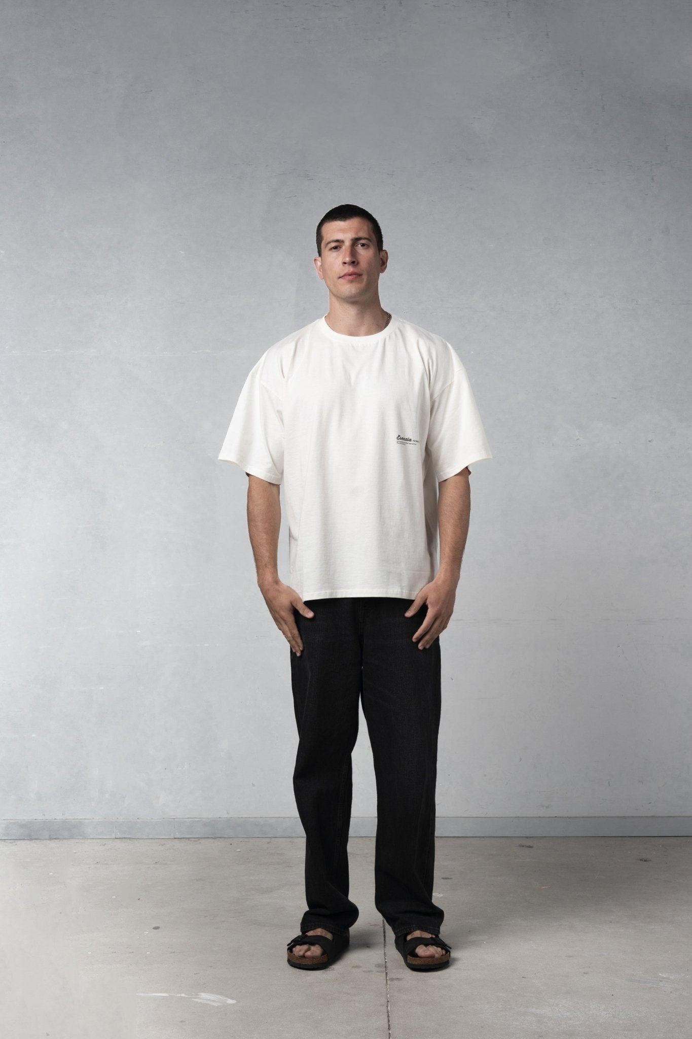 WHITE WOLF TEE - Esenzia