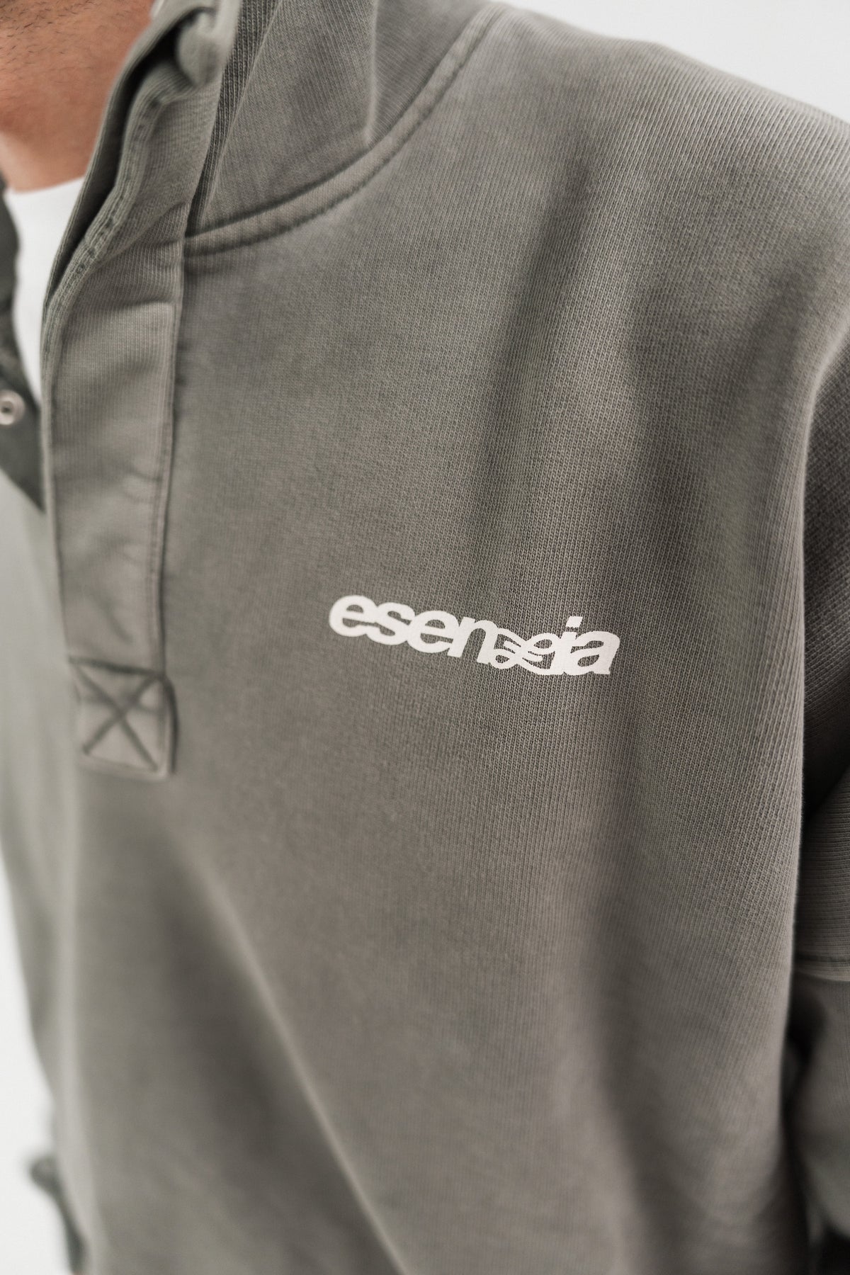 SAGE WORLDWIDE HALF-ZIP