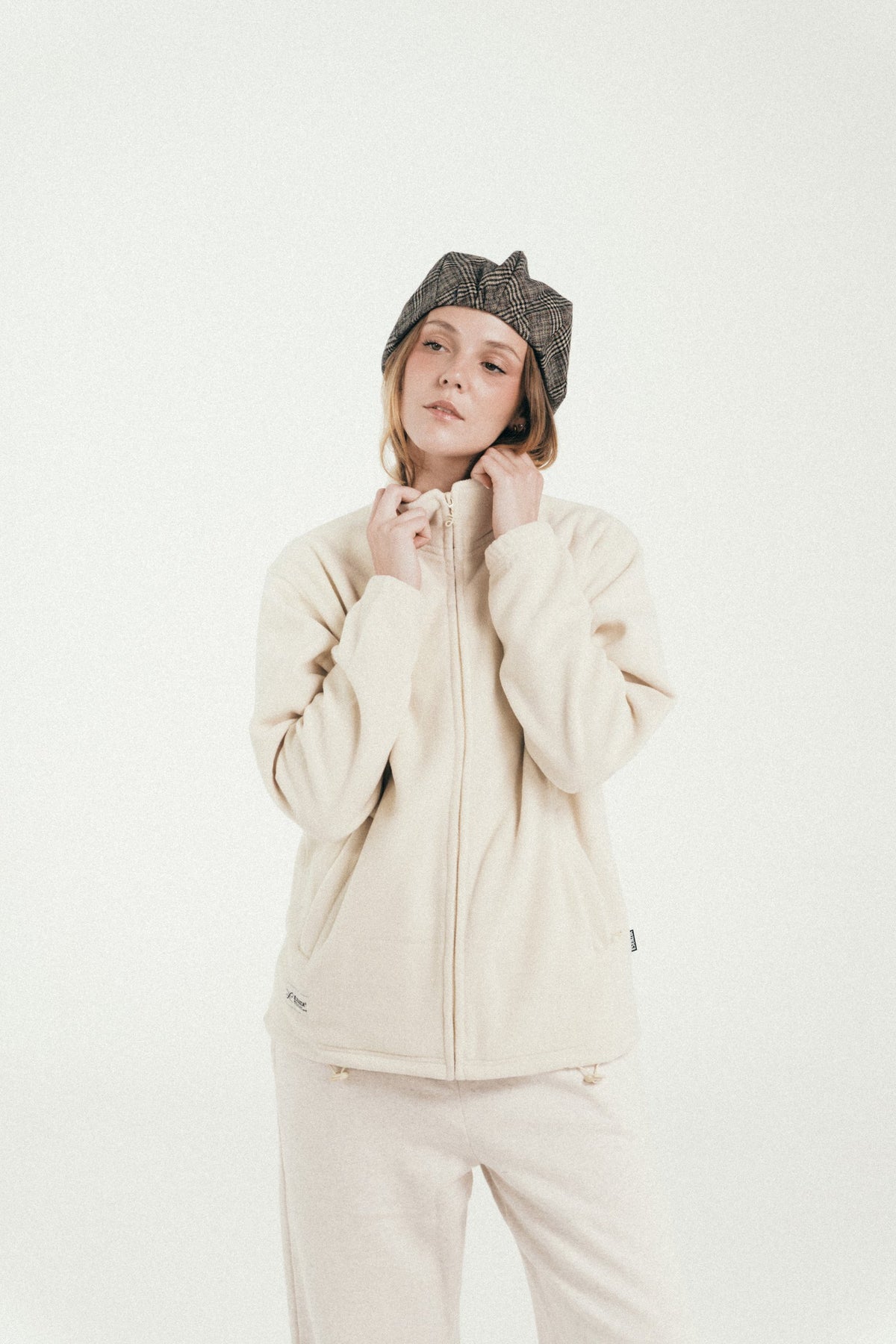 Esenzia Worldwide · estudio