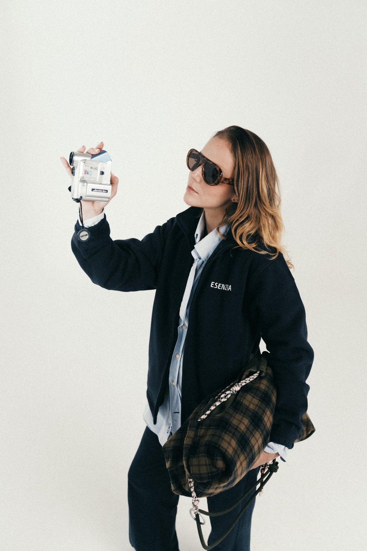 Esenzia Worldwide · lookbook · polar azul marino